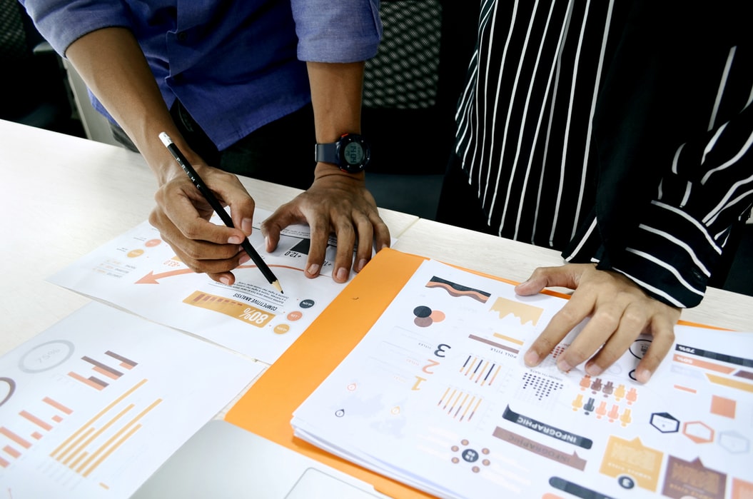 6 Best Examples of a B2B Website Service Page